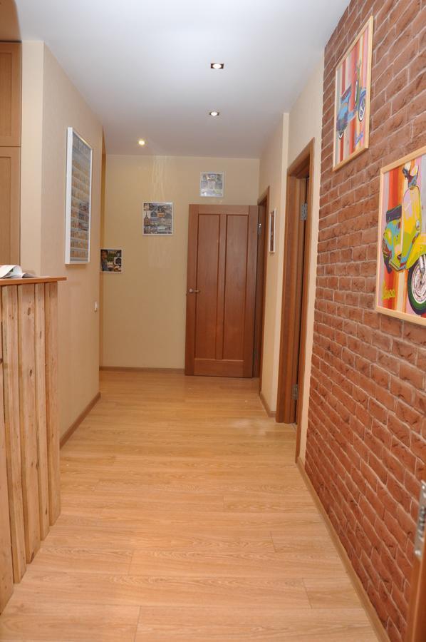 Art Hostel อัลมาตี ภายนอก รูปภาพ
