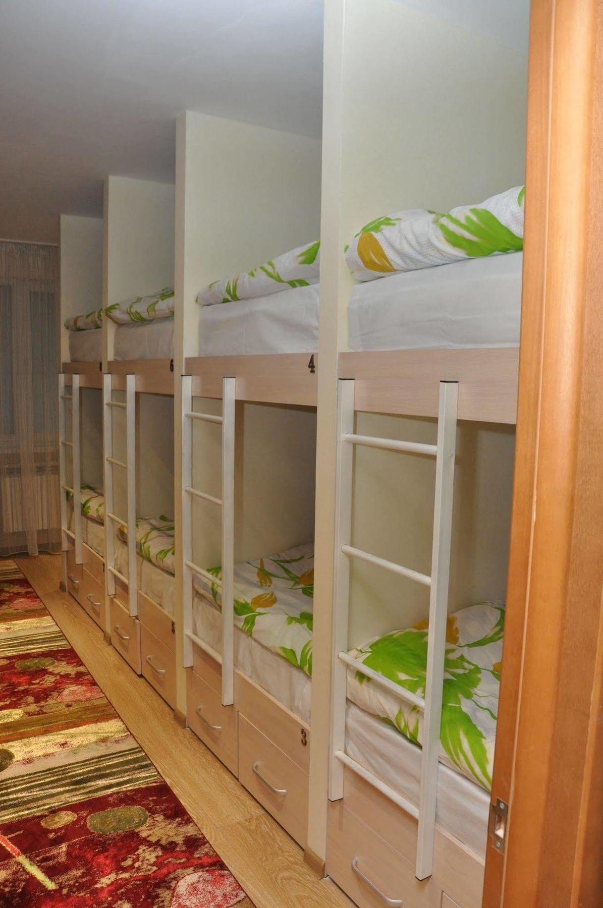 Art Hostel อัลมาตี ภายนอก รูปภาพ